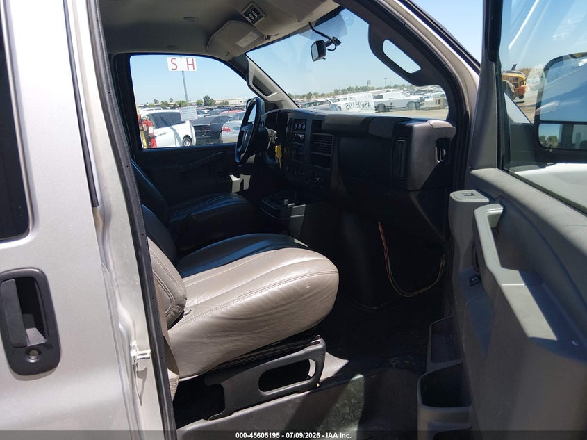 2018 Chevrolet Express 3500 VIN 1GAZGNFG7J1274207 IAAI salvage auction — NORMAL WEAR, Sf97 (California), sold $16,600 on 2026-07-30 (photo 5)