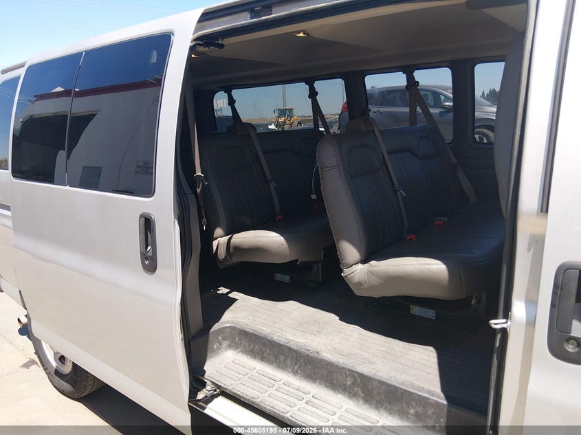 2018 Chevrolet Express 3500 VIN 1GAZGNFG7J1274207 IAAI salvage auction — NORMAL WEAR, Sf97 (California), sold $16,600 on 2026-07-30 (photo 8)