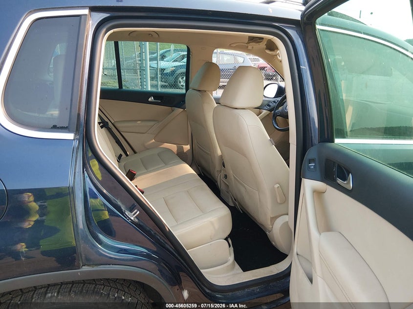 2013 Volkswagen Tiguan VIN WVGBV7AX8DW544159 IAAI salvage auction — NORMAL WEAR, Salvage Title, sold $325 on 2026-07-23 (photo 8)