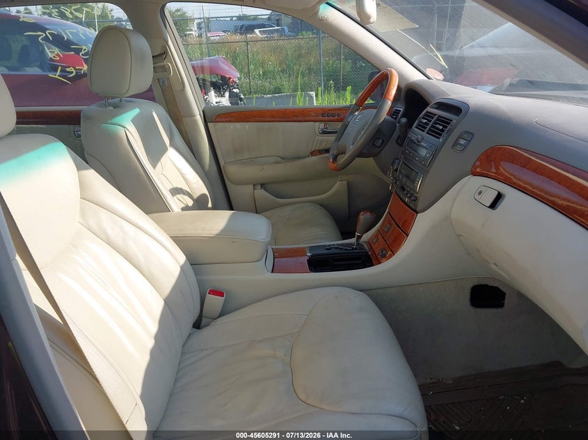 2001 Lexus Ls 430 VIN JTHBN30F910037175 IAAI salvage auction — NORMAL WEAR, Clear (Michigan), sold $675 on 2026-07-23 (photo 5)