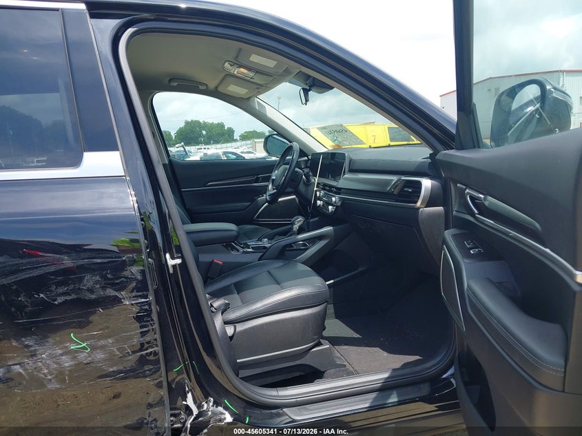 2023 Kia Telluride VIN 5XYP24GC4PG328722 IAAI salvage auction — RIGHT SIDE, Salvage (Georgia), sold $8,950 on 2026-09-03 (photo 5)