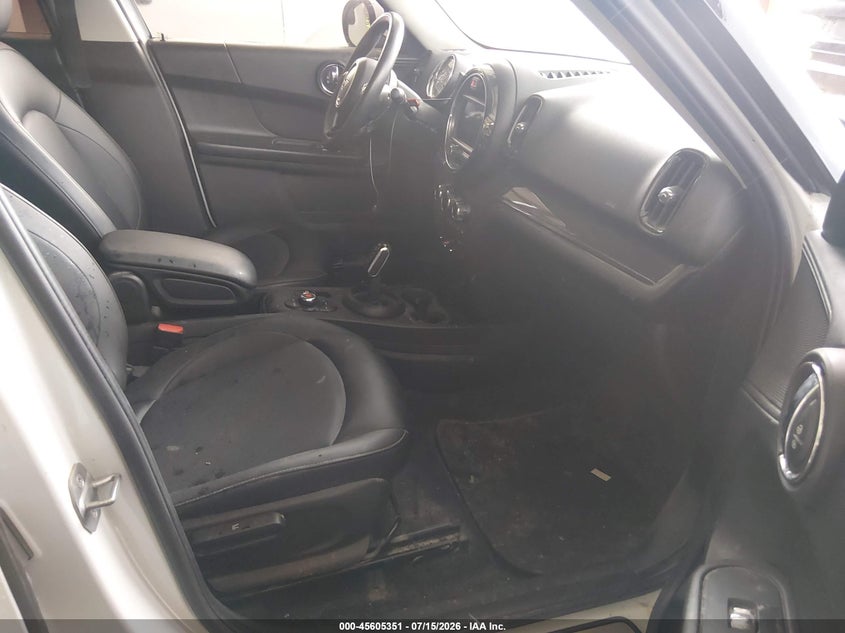 2020 Mini Countryman VIN WMZYW5C09L3L05817 IAAI salvage auction — FRONT & REAR, Original (Texas), sold $2,575 on 2026-07-29 (photo 5)