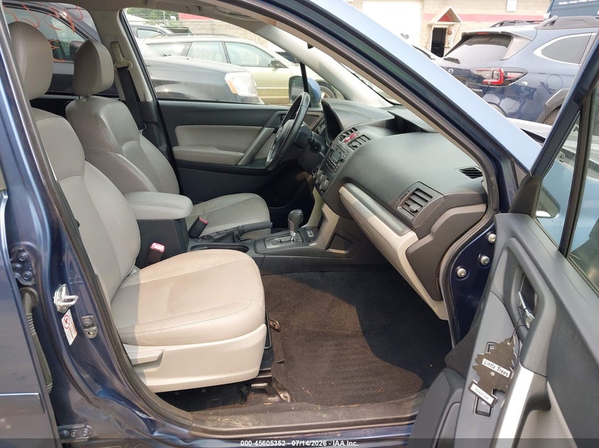 2014 Subaru Forester VIN JF2SJAHC2EH470714 IAAI salvage auction — RIGHT SIDE, Salvage Title, sold $700 on 2026-07-26 (photo 5)
