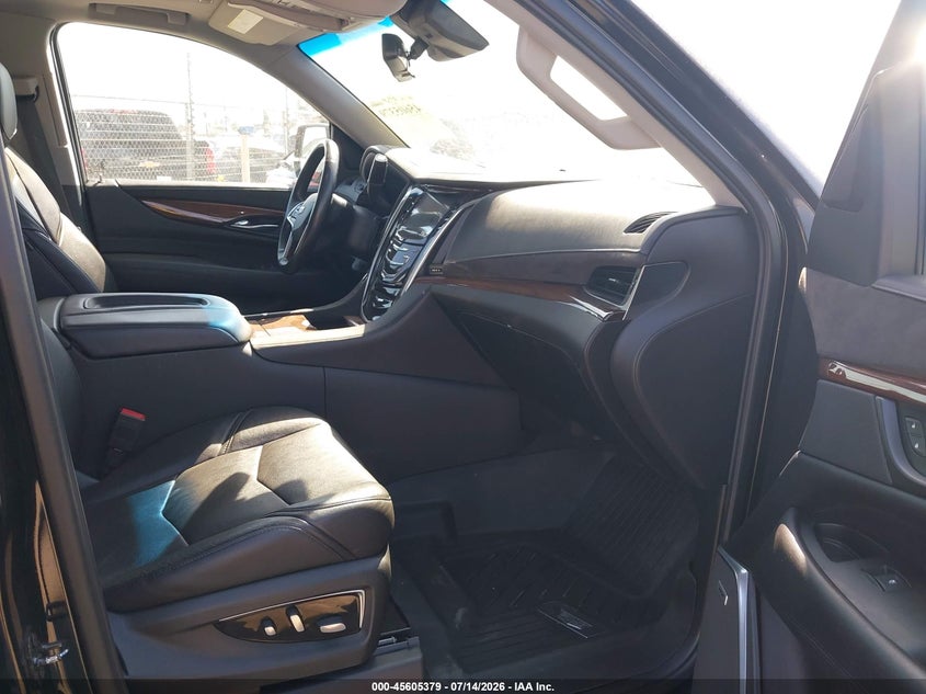2020 Cadillac Escalade VIN 1GYS4JKJ2LR305972 IAAI salvage auction — FRONT END, Salvage Title, sold $9,050 on 2026-08-19 (photo 5)