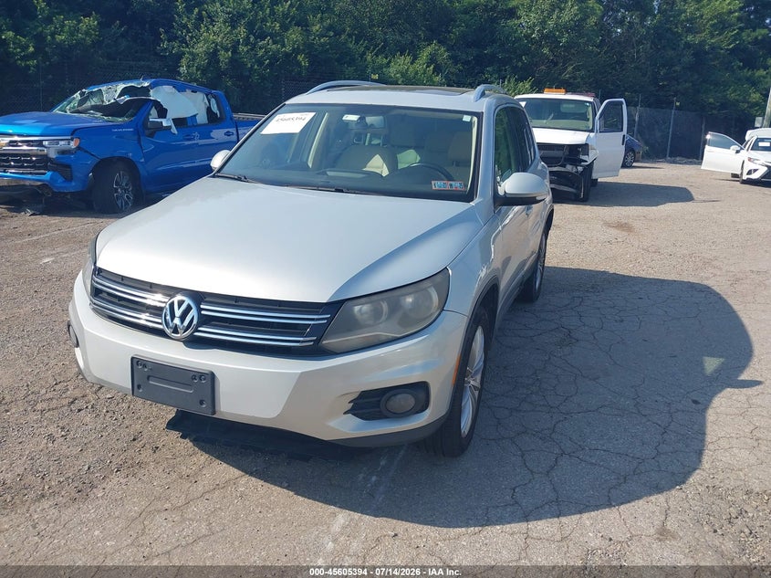 2015 Volkswagen Tiguan VIN WVGAV7AX2FW537917 IAAI salvage auction — NORMAL WEAR, Clear (Pennsylvania), sold $400 on 2026-07-24 (photo 2)