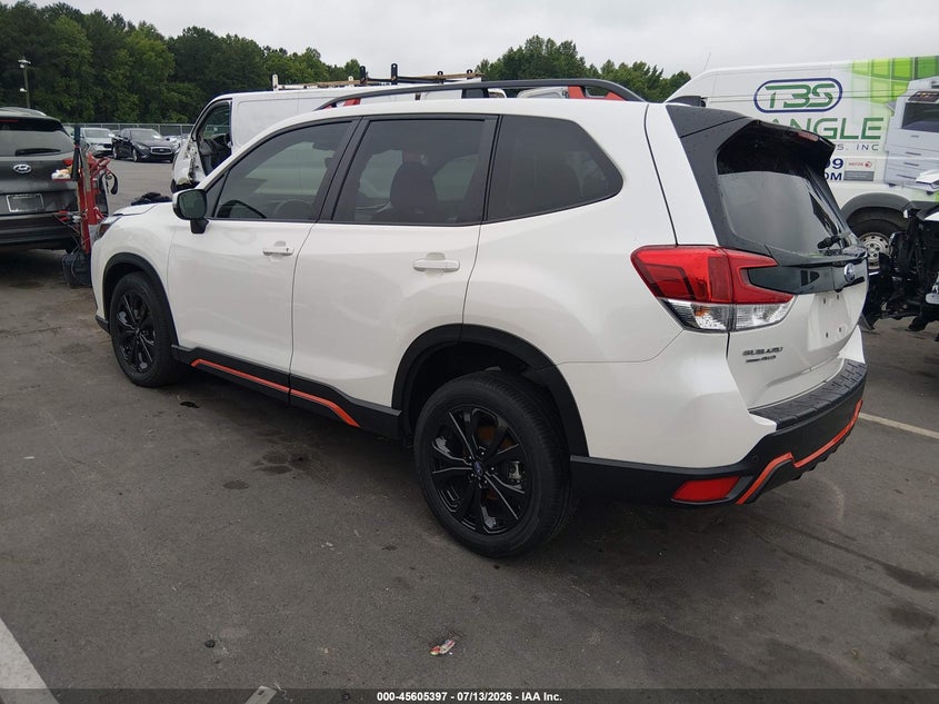 2024 Subaru Forester VIN JF2SKAGC5RH426436 IAAI salvage auction — RIGHT FRONT, Salvage Title, sold $6,900 on 2026-08-01 (photo 3)