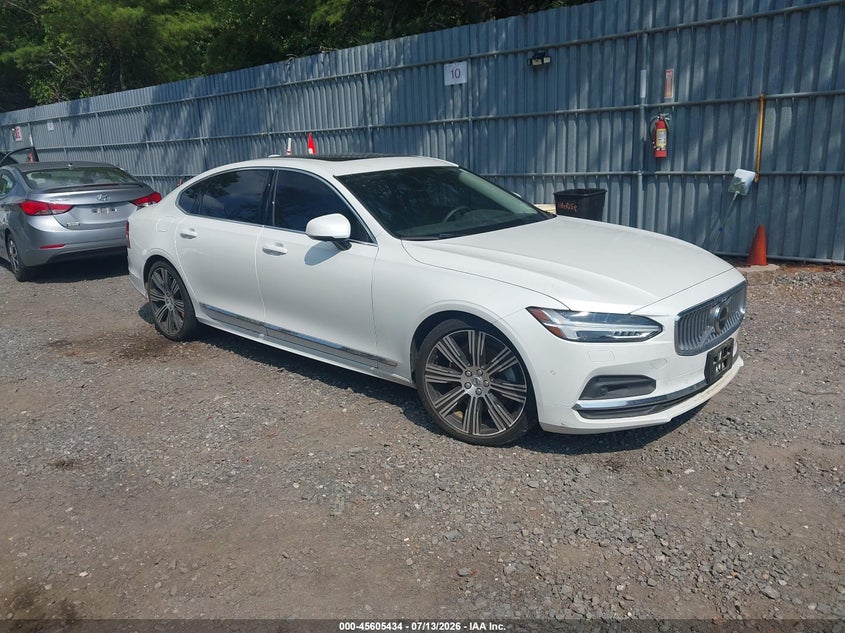 2025 Volvo S90 VIN LVY062AE0SP449492 IAAI salvage auction — WATER/FLOOD, Salvage (New Jersey), sold $9,100 on 2026-08-20 (photo 1)