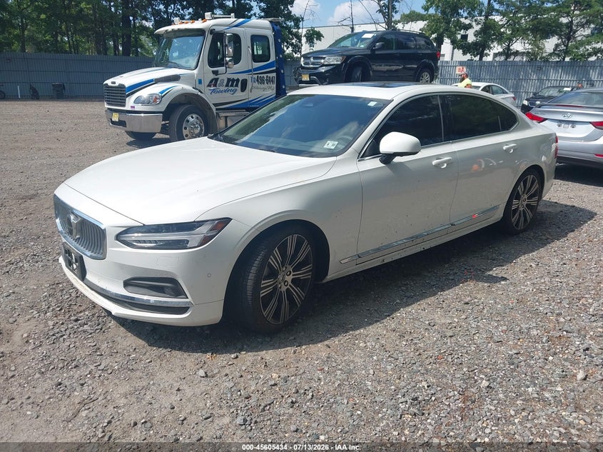 2025 Volvo S90 VIN LVY062AE0SP449492 IAAI salvage auction — WATER/FLOOD, Salvage (New Jersey), sold $9,100 on 2026-08-20 (photo 2)
