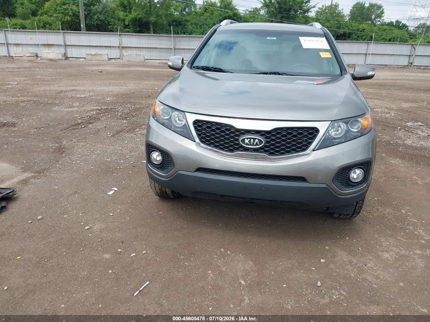 2011 Kia Sorento VIN 5XYKU4A11BG035719 IAAI salvage auction — NORMAL WEAR, Clear (Indiana), sold $1,050 on 2026-07-16 (photo 6)