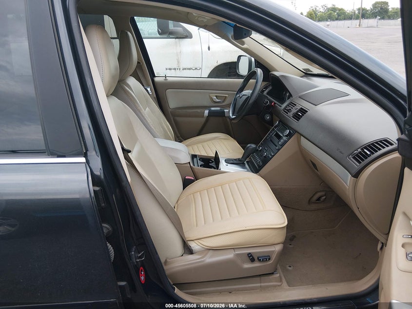 2013 Volvo Xc90 VIN YV4952CZ3D1658746 IAAI salvage auction — NORMAL WEAR, Clear (Virginia), sold $300 on 2026-07-21 (photo 5)