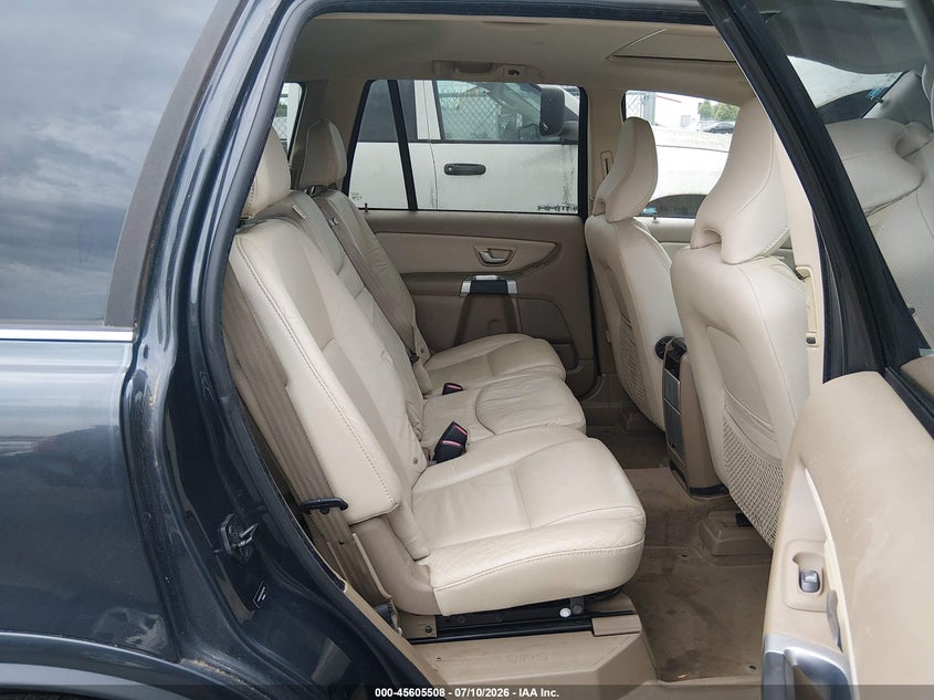 2013 Volvo Xc90 VIN YV4952CZ3D1658746 IAAI salvage auction — NORMAL WEAR, Clear (Virginia), sold $300 on 2026-07-21 (photo 8)