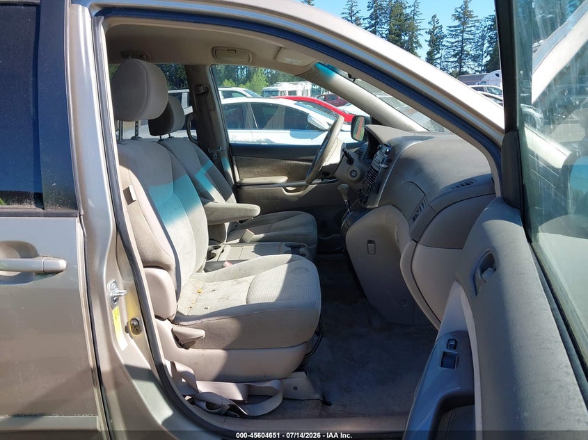 2007 Toyota Sienna VIN 5TDZK23C37S026232 IAAI salvage auction — NORMAL WEAR, Affidavit In Lieu Of Title - Non-Public (Washington), sold $700 on 2026-07-29 (photo 5)