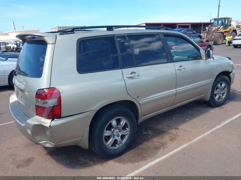2005 Toyota Highlander VIN JTEGD21A450107657 IAAI salvage auction — NORMAL WEAR, Clear (Hawaii), sold $25 on 2026-07-28 (photo 4)