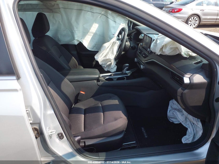 2023 Nissan Altima VIN 1N4BL4DV3PN424952 IAAI salvage auction — FRONT END, Salvage Title, sold $3,950 on 2026-07-25 (photo 5)