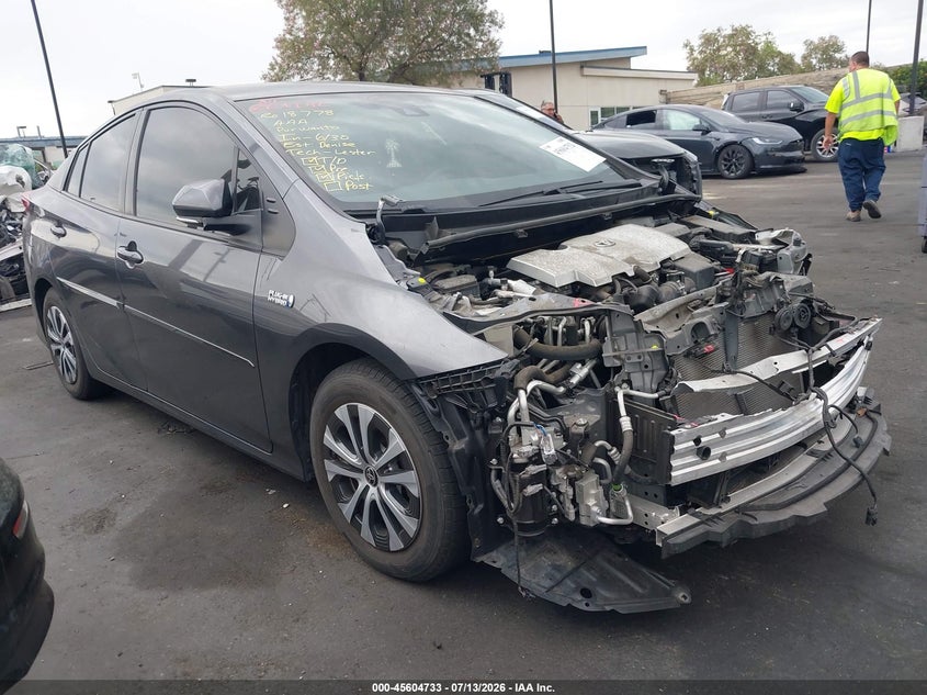2021 Toyota Prius VIN JTDKAMFPXM3194753 IAAI salvage auction — FRONT END, Salvage Certificate (California), sold $6,100 on 2026-07-24 (photo 1)