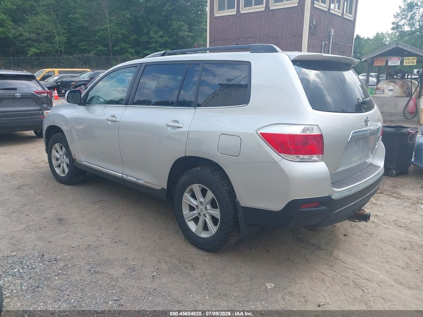 2012 Toyota Highlander VIN 5TDBK3EH2CS152463 IAAI salvage auction — NORMAL WEAR, Original (Vermont), sold $2,050 on 2026-07-16 (photo 3)