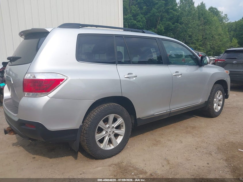 2012 Toyota Highlander VIN 5TDBK3EH2CS152463 IAAI salvage auction — NORMAL WEAR, Original (Vermont), sold $2,050 on 2026-07-16 (photo 4)