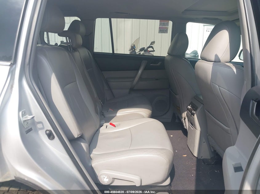 2012 Toyota Highlander VIN 5TDBK3EH2CS152463 IAAI salvage auction — NORMAL WEAR, Original (Vermont), sold $2,050 on 2026-07-16 (photo 8)