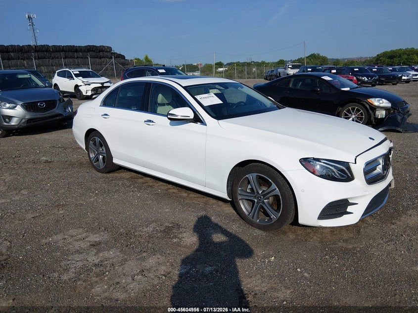 2018 Mercedes-benz E-klasse VIN WDDZF4KB5JA381776 IAAI salvage auction — LEFT FRONT, Salvage (Pennsylvania), sold $9,300 on 2026-07-31 (photo 1)