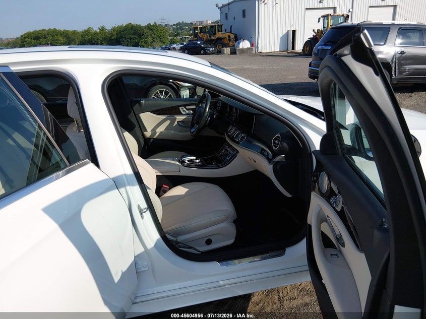 2018 Mercedes-benz E-klasse VIN WDDZF4KB5JA381776 IAAI salvage auction — LEFT FRONT, Salvage (Pennsylvania), sold $9,300 on 2026-07-31 (photo 5)