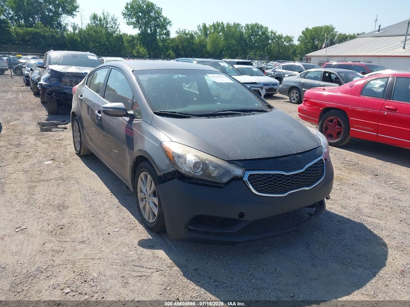 2014 Kia Forte VIN KNAFX4A8XE5056990 IAAI salvage auction — NORMAL WEAR, Clear (Illinois), sold $400 on 2026-07-29 (photo 1)