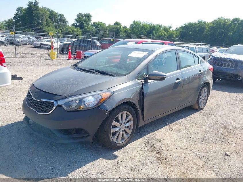 2014 Kia Forte VIN KNAFX4A8XE5056990 IAAI salvage auction — NORMAL WEAR, Clear (Illinois), sold $400 on 2026-07-29 (photo 2)