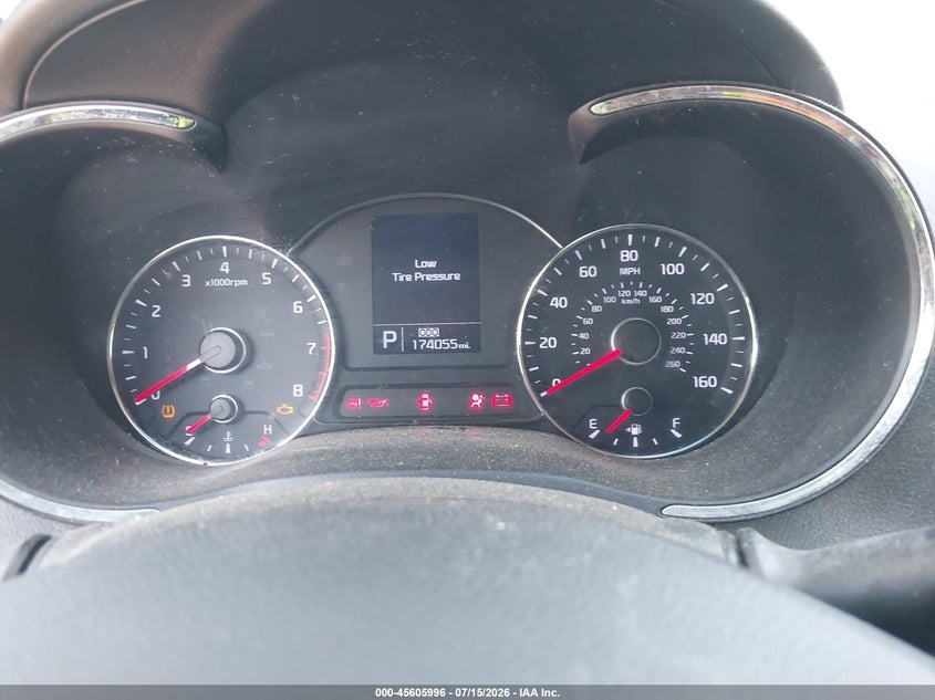 2014 Kia Forte VIN KNAFX4A8XE5056990 IAAI salvage auction — NORMAL WEAR, Clear (Illinois), sold $400 on 2026-07-29 (photo 7)