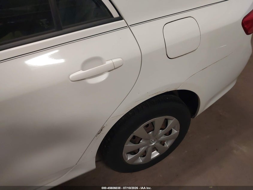 2010 Toyota Corolla VIN JTDBU4EE9AJ060413 IAAI salvage auction — NORMAL WEAR, Clear (Wisconsin), sold $800 on 2026-07-15 (photo 6)