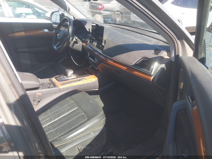 2023 Audi Q5 VIN WA1GAAFY4P2097114 IAAI salvage auction — RIGHT SIDE, Salvage (California), sold $12,300 on 2026-09-30 (photo 5)