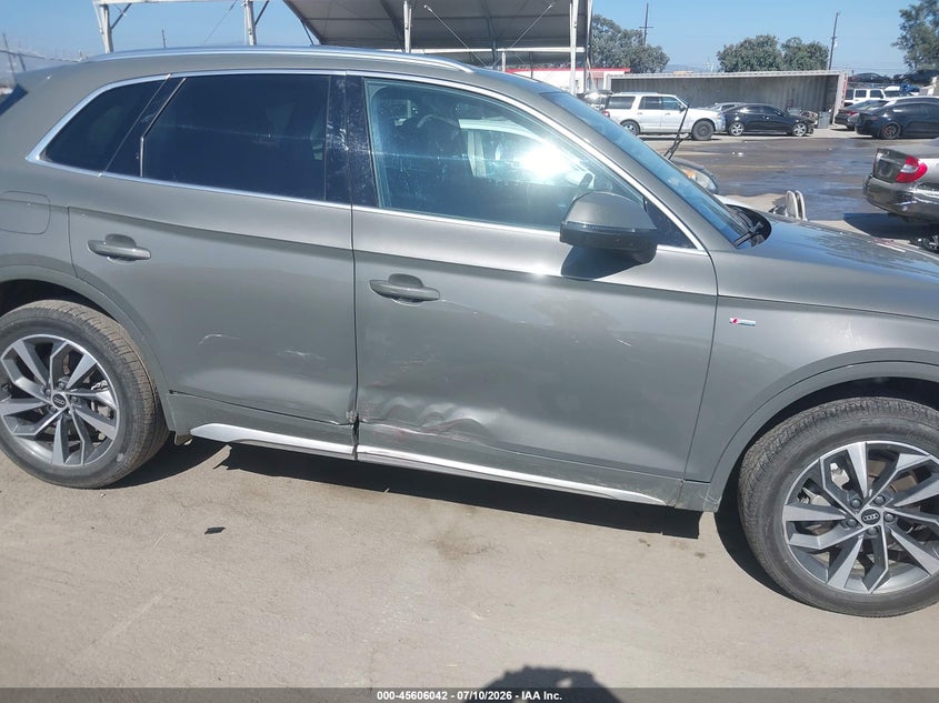 2023 Audi Q5 VIN WA1GAAFY4P2097114 IAAI salvage auction — RIGHT SIDE, Salvage (California), sold $12,300 on 2026-09-30 (photo 6)