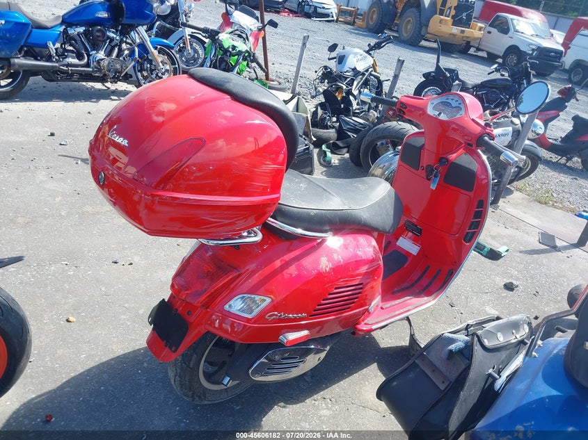 2010 Vespa Gts 300 VIN ZAPM459L6A5700740 IAAI salvage auction — LEFT SIDE, Salvage (Georgia), sold $1,200 on 2026-08-19 (photo 4)