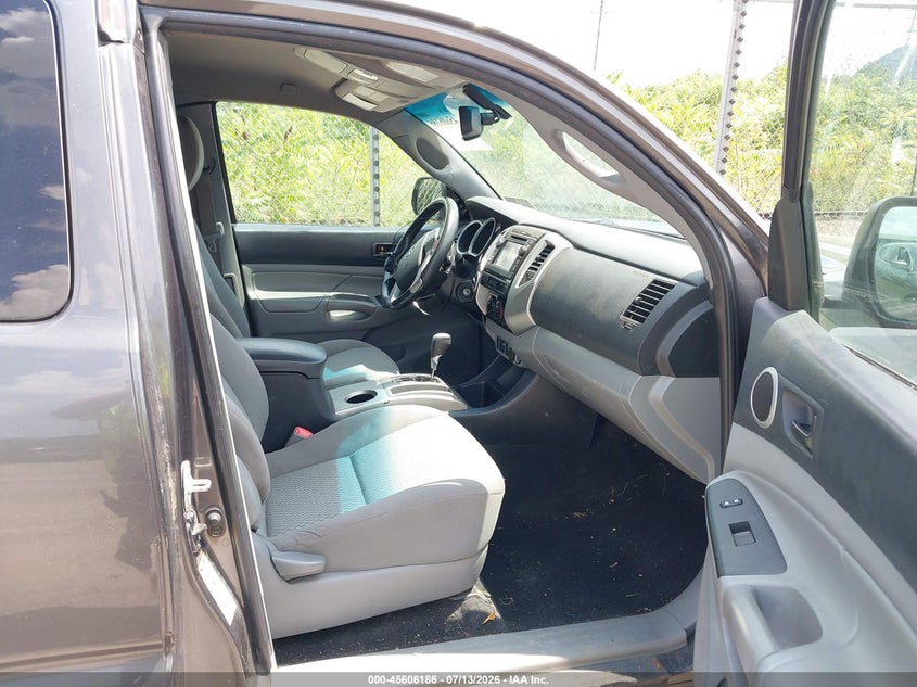 2013 Toyota Tacoma VIN 5TFUU4ENXDX077036 IAAI salvage auction — FRONT END, Salvage (Pennsylvania), sold $4,250 on 2026-07-28 (photo 5)