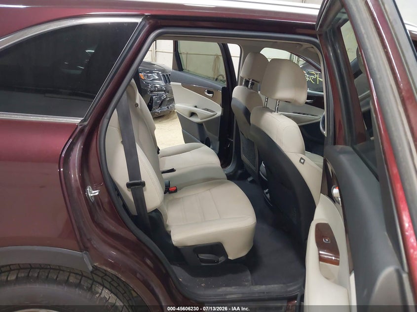 2017 Kia Sorento VIN 5XYPGDA50HG324843 IAAI salvage auction — FRONT END, Salvage (Pennsylvania), sold $1,800 on 2026-07-30 (photo 8)