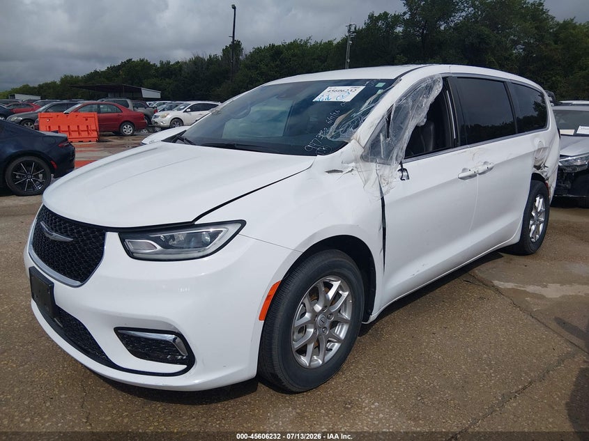 2025 Chrysler Pacifica VIN 2C4RC1BG7SR584209 IAAI salvage auction — SIDE, Enterprise Vehicles Clear Only (Wisconsin), sold $13,200 on 2026-07-16 (photo 2)