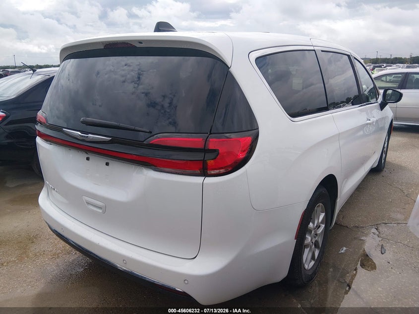 2025 Chrysler Pacifica VIN 2C4RC1BG7SR584209 IAAI salvage auction — SIDE, Enterprise Vehicles Clear Only (Wisconsin), sold $13,200 on 2026-07-16 (photo 4)