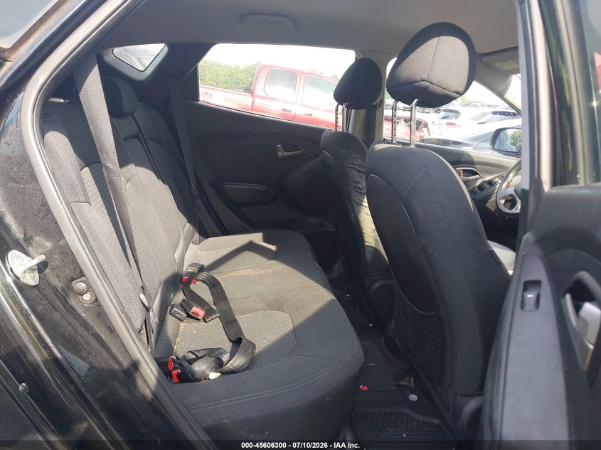2010 Hyundai Tucson VIN KM8JT3AC9AU071595 IAAI salvage auction — NORMAL WEAR, Clear (Georgia), sold $800 on 2026-07-28 (photo 8)