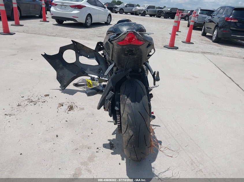 2026 Kawasaki VIN JKBZXXB19TA000357 IAAI salvage auction — ALL OVER, Wait Title, sold $3,150 on 2026-10-01 (photo 6)