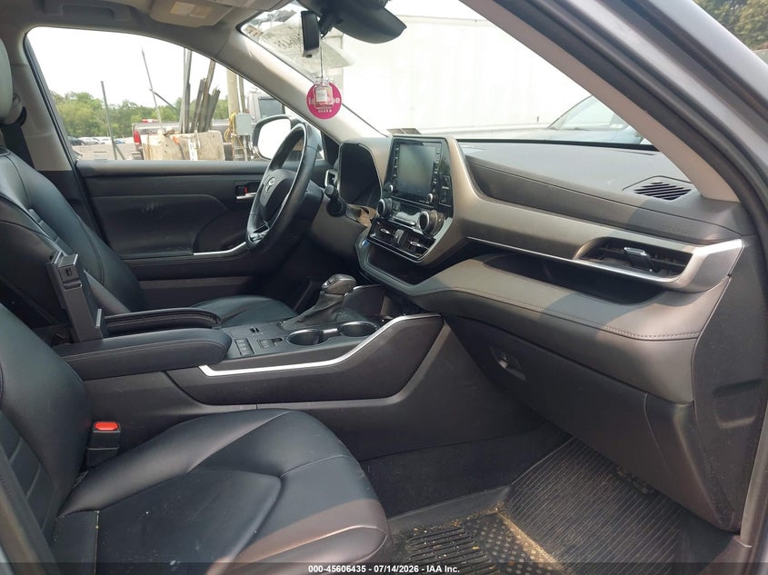 2021 Toyota Highlander VIN 5TDGBRCH7MS068300 IAAI salvage auction — REAR END, Salvage Title, sold $19,000 on 2026-07-22 (photo 5)