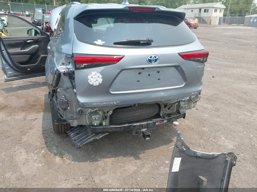 2021 Toyota Highlander VIN 5TDGBRCH7MS068300 IAAI salvage auction — REAR END, Salvage Title, sold $19,000 on 2026-07-22 (photo 6)