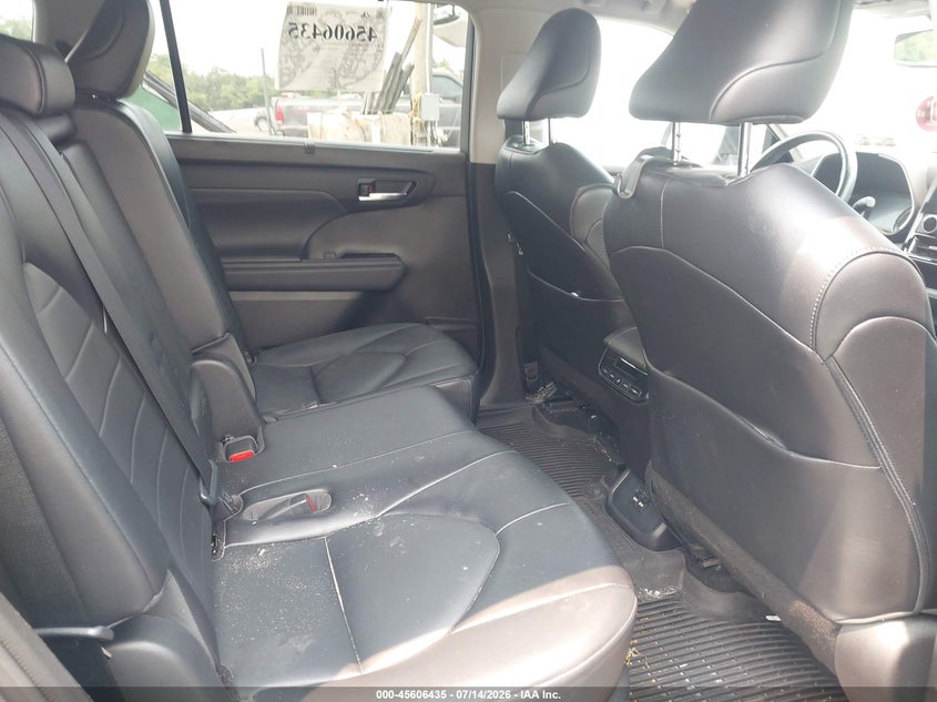 2021 Toyota Highlander VIN 5TDGBRCH7MS068300 IAAI salvage auction — REAR END, Salvage Title, sold $19,000 on 2026-07-22 (photo 8)