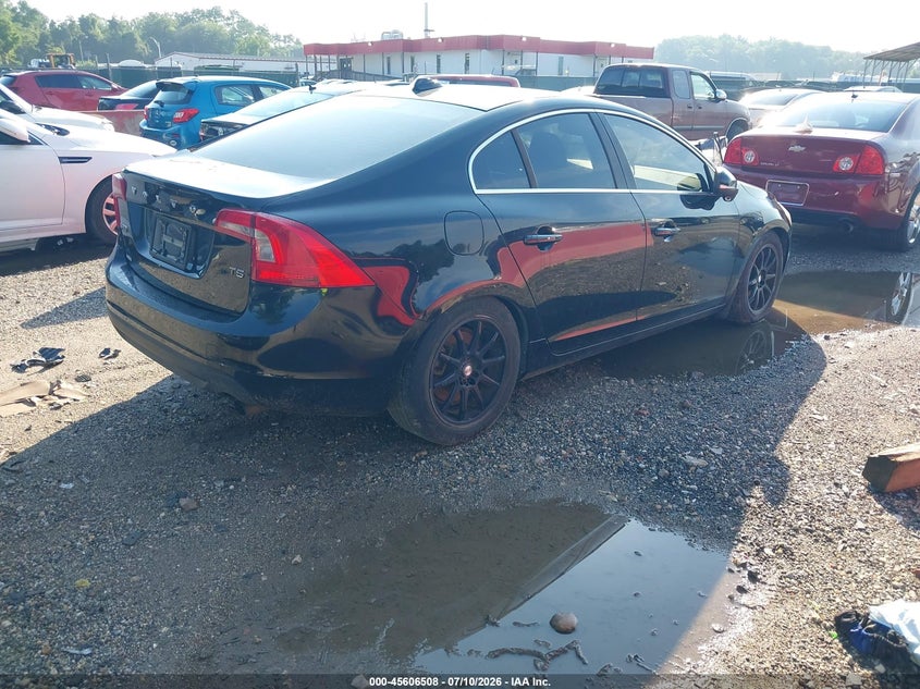 2012 Volvo S60 VIN YV1622FS0C2101454 IAAI salvage auction — FRONT END, Clear (Maryland), sold $400 on 2026-07-30 (photo 4)