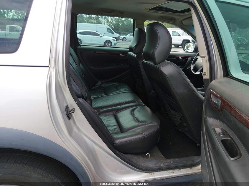 2004 Volvo Xc70 VIN YV1SZ59H441163796 IAAI salvage auction — FRONT END, Clear (Florida), sold $300 on 2026-07-28 (photo 8)