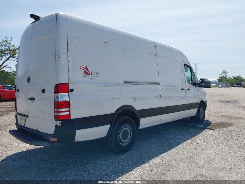 2015 Mercedes-benz Sprinter VIN WD3PE8DC9F5954643 IAAI salvage auction — LEFT SIDE, Salvage (Missouri), sold $1,050 on 2026-07-28 (photo 4)