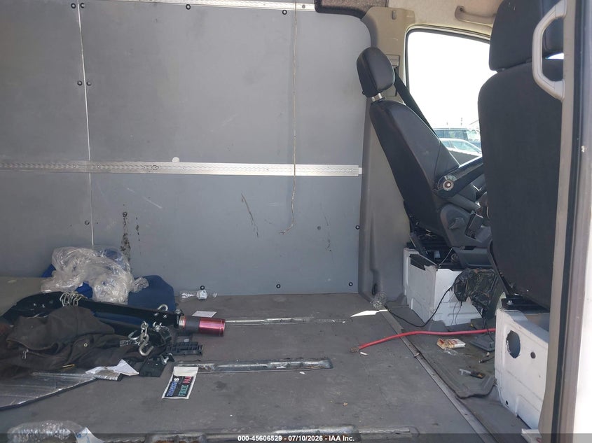 2015 Mercedes-benz Sprinter VIN WD3PE8DC9F5954643 IAAI salvage auction — LEFT SIDE, Salvage (Missouri), sold $1,050 on 2026-07-28 (photo 8)