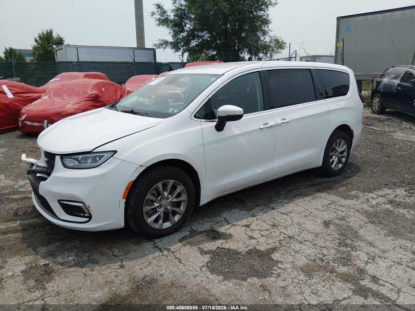 2023 Chrysler Pacifica VIN 2C4RC3BG9PR570072 IAAI salvage auction — FRONT END, Wait Title, sold $6,200 on 2026-08-26 (photo 2)