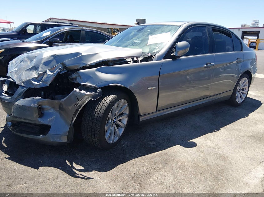 2011 BMW 3 series VIN WBAPH7G50BNM59047 IAAI salvage auction — NORMAL WEAR, Clear (Nevada), sold $100 on 2026-07-24 (photo 2)