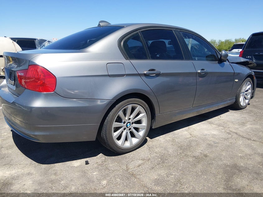 2011 BMW 3 series VIN WBAPH7G50BNM59047 IAAI salvage auction — NORMAL WEAR, Clear (Nevada), sold $100 on 2026-07-24 (photo 4)