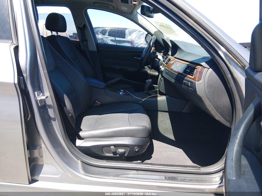 2011 BMW 3 series VIN WBAPH7G50BNM59047 IAAI salvage auction — NORMAL WEAR, Clear (Nevada), sold $100 on 2026-07-24 (photo 5)