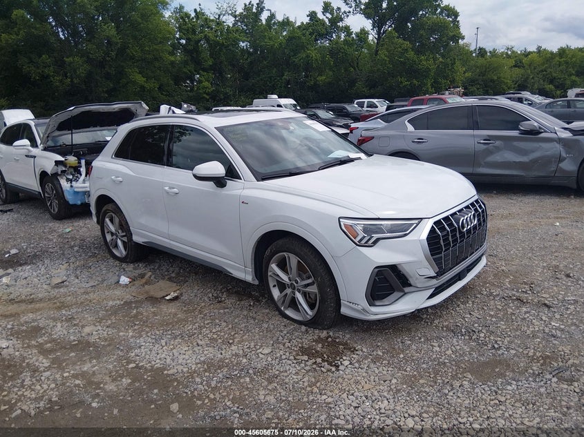 2024 Audi Q3 VIN WA1DECF30R1031207 — IAAI salvage auction photo