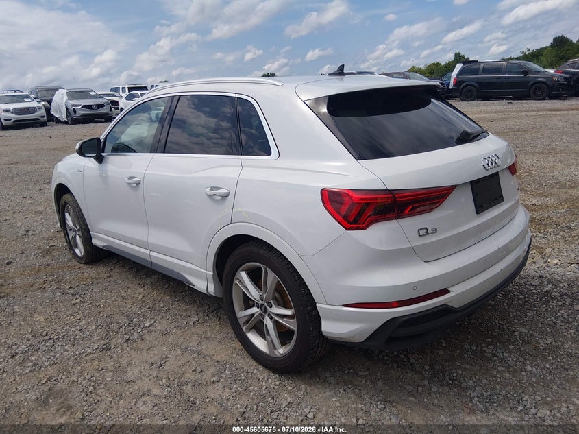 2024 Audi Q3 VIN WA1DECF30R1031207 IAAI salvage auction — UNKNOWN, Salvage Title, sold $17,350 on 2026-08-20 (photo 3)